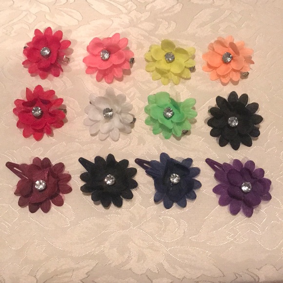 Flower Hair Clips - Picture 2 of 4